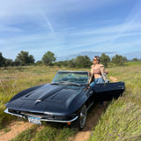 Rent a Classic car CORVETTE STING RAY
