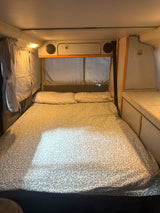 Volkswagen amarelo T4 Camper van to rent from Faro for Your van trip in Algarve coast Portugal