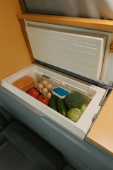 Alugue uma carrinha Volkswagen T4 Camper em Faro para a sua viagem de carrinha no Algarve, Portugal