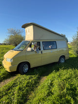 Volkswagen amarelo T4 Camper van to rent from Faro for Your van trip in Algarve coast Portugal