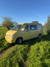 Volkswagen amarelo T4 Camper van to rent from Faro for Your van trip in Algarve coast Portugal