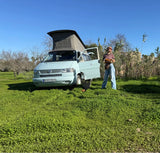 Alugue uma carrinha Volkswagen T4 Camper em Faro para a sua viagem de carrinha no Algarve, Portugal