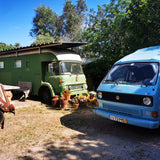 Alugue uma Campervan Classic Combi (2pax) Volkswagen T3 westfalia em Faro para a sua viagem de carrinha e surf na costa do Algarve, Portugal