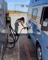 Alugue uma Camper Van Mercedes MB 100 em Faro para a sua viagem de carrinha na costa do Algarve, Portugal
