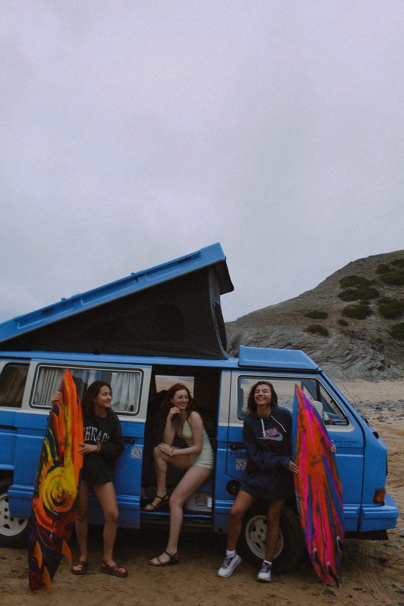 Rent a Campervan Classic Combi (4pax) Volkswagen T3  Azul, Faro - Algarve - Portugal