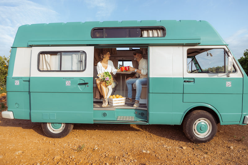 Louez un camping-car icône Volkswagen LT31 Faro Algarve (4pax) pour un road surf trip en Algarve Portugal