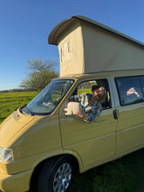 Volkswagen amarelo T4 Camper van to rent from Faro for Your van trip in Algarve coast Portugal