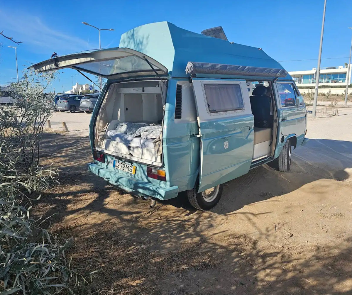 Rent a Campervan a Classic Volkswagen Combi T3 in Algarve, Portimao, Portugal – blueclassics